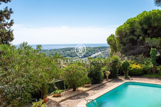 5 quarto Moradia para venda em Sant Pol de Mar com piscina garagem - 770 000 € (Ref: 9240393)