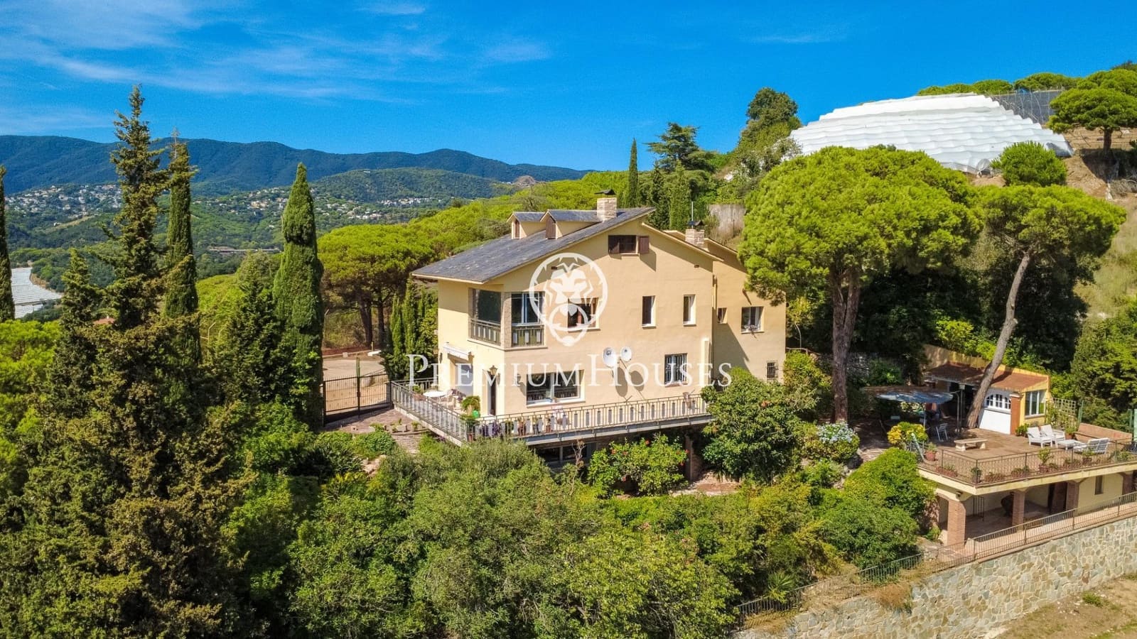 5 soverom Villa til salgs i Sant Pol de Mar med svømmebasseng garasje - € 770 000 (Ref: 9240393)