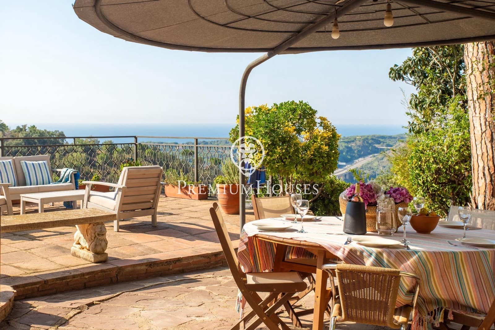 5 soverom Villa til salgs i Sant Pol de Mar med svømmebasseng garasje - € 770 000 (Ref: 9240393)