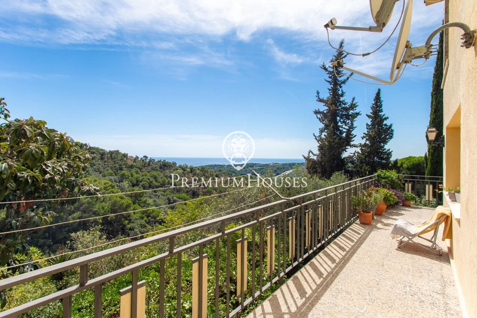 5 soverom Villa til salgs i Sant Pol de Mar med svømmebasseng garasje - € 770 000 (Ref: 9240393)