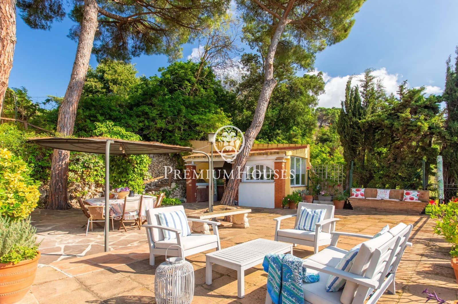 5 soverom Villa til salgs i Sant Pol de Mar med svømmebasseng garasje - € 770 000 (Ref: 9240393)