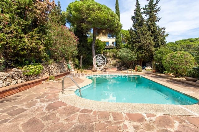 5 quarto Moradia para venda em Sant Pol de Mar com piscina garagem - 770 000 € (Ref: 9240393)