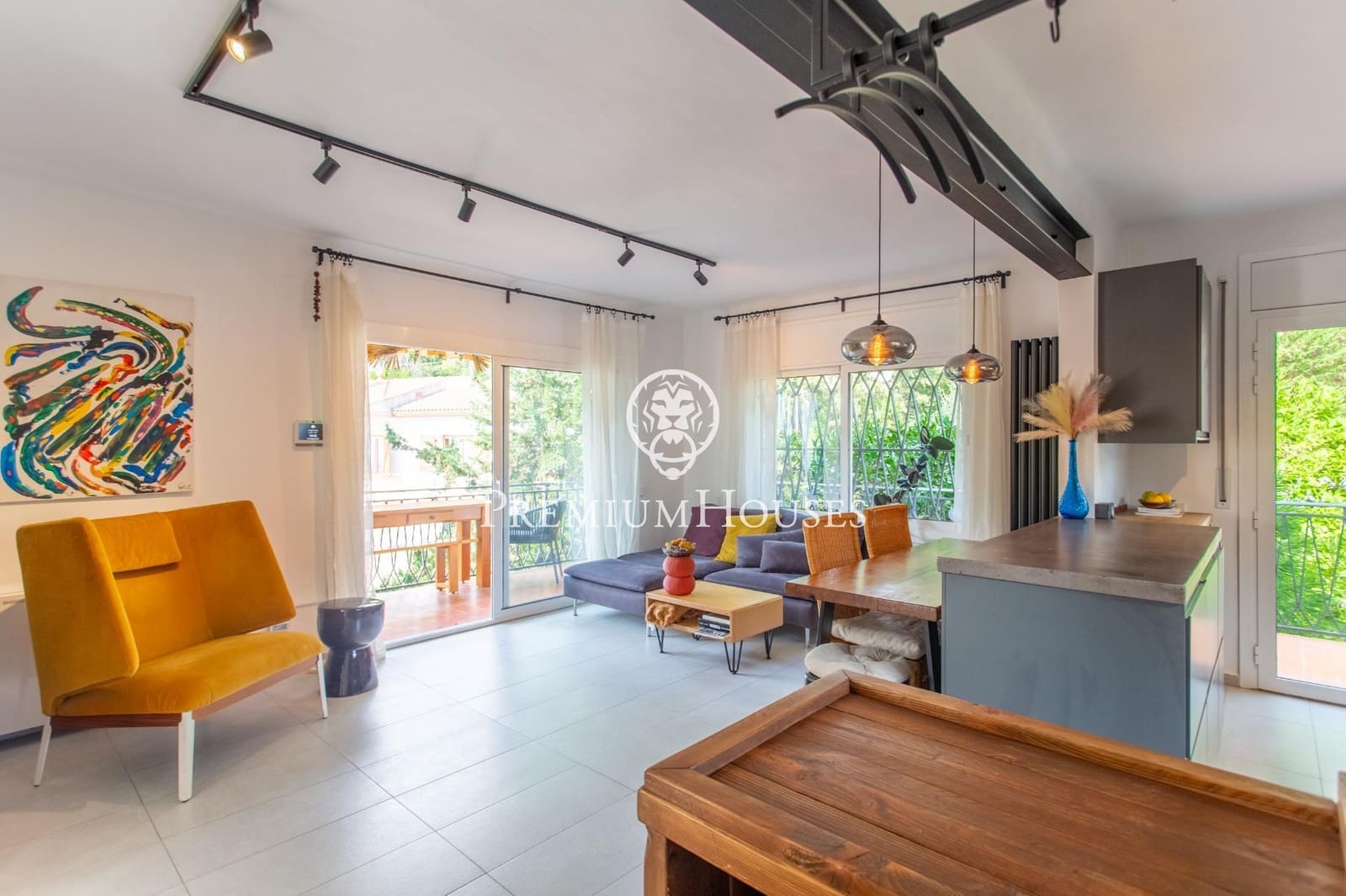 3 bedroom Villa for sale in Sant Cebria de Vallalta with pool - € 450,000 (Ref: 9243396)