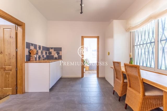 3 bedroom Villa for sale in Sant Cebrià de Vallalta with pool - € 450,000 (Ref: 9243396)