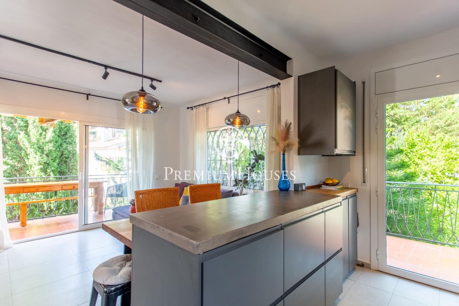 3 bedroom Villa for sale in Sant Cebria de Vallalta with pool - € 450,000 (Ref: 9243396)