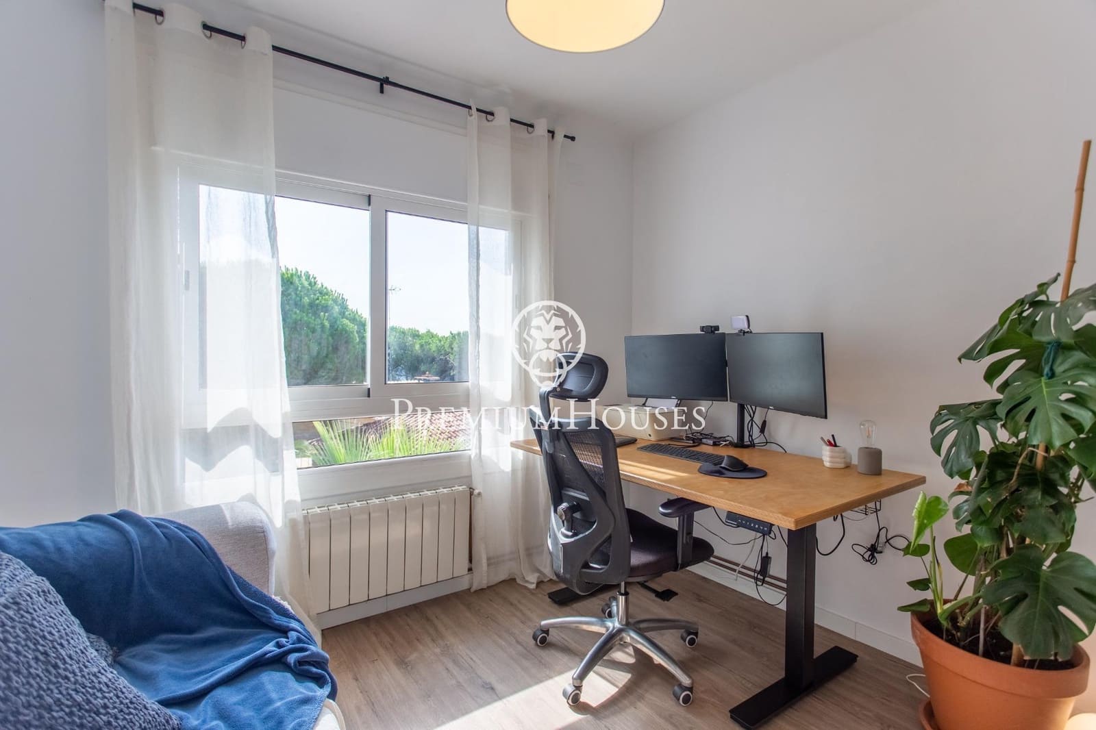 3 bedroom Villa for sale in Sant Cebria de Vallalta with pool - € 450,000 (Ref: 9243396)