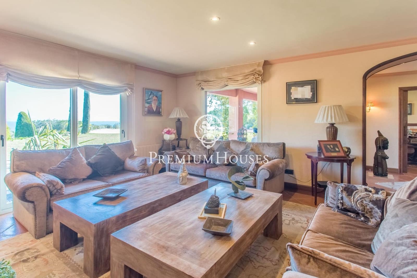 Villa/Maison de 5 chambres à louer à Sant Andreu de Llavaneres avec piscine garage - 4 800 € (Ref: 9243397)