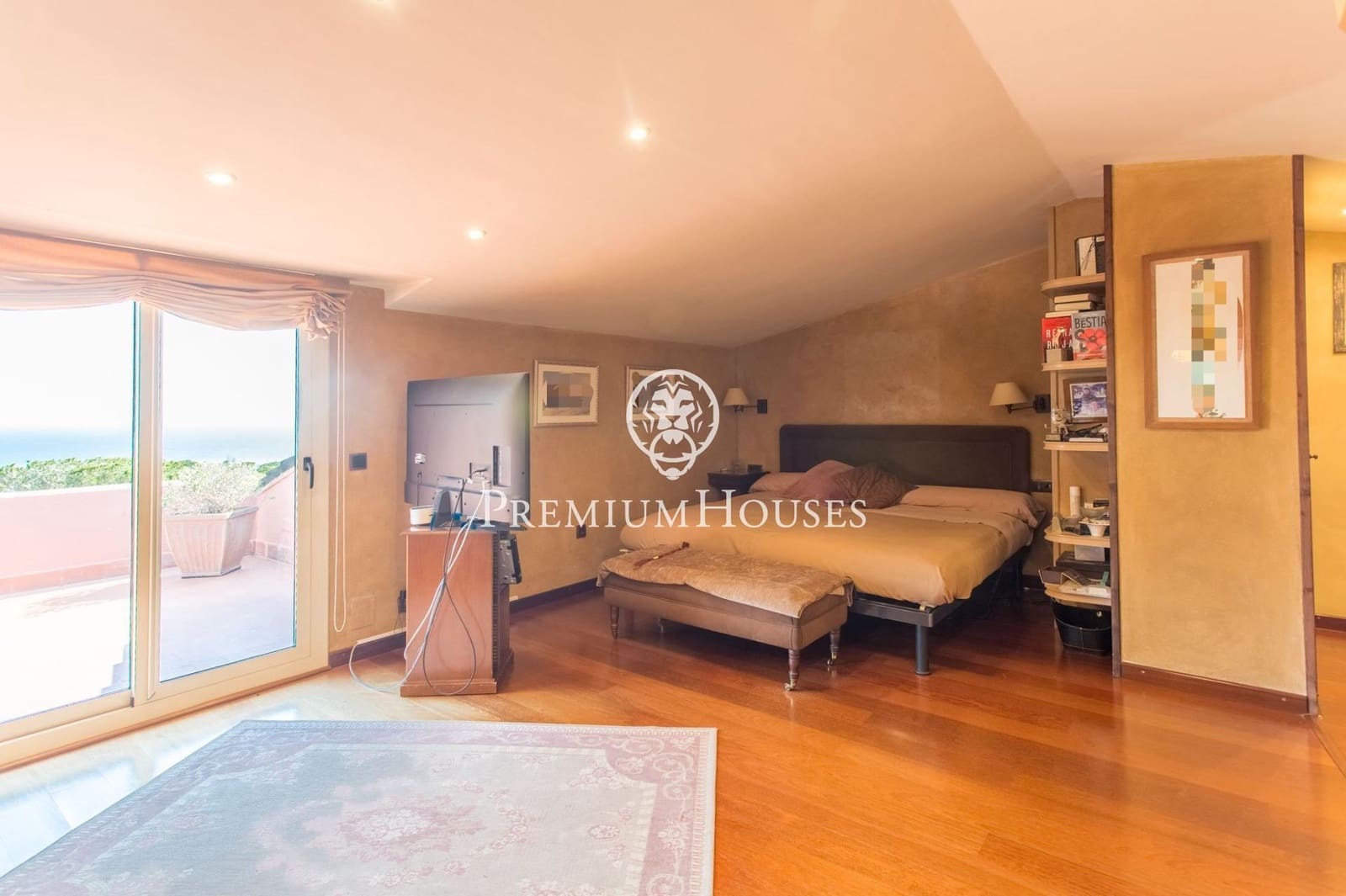 Villa/Maison de 5 chambres à louer à Sant Andreu de Llavaneres avec piscine garage - 4 800 € (Ref: 9243397)