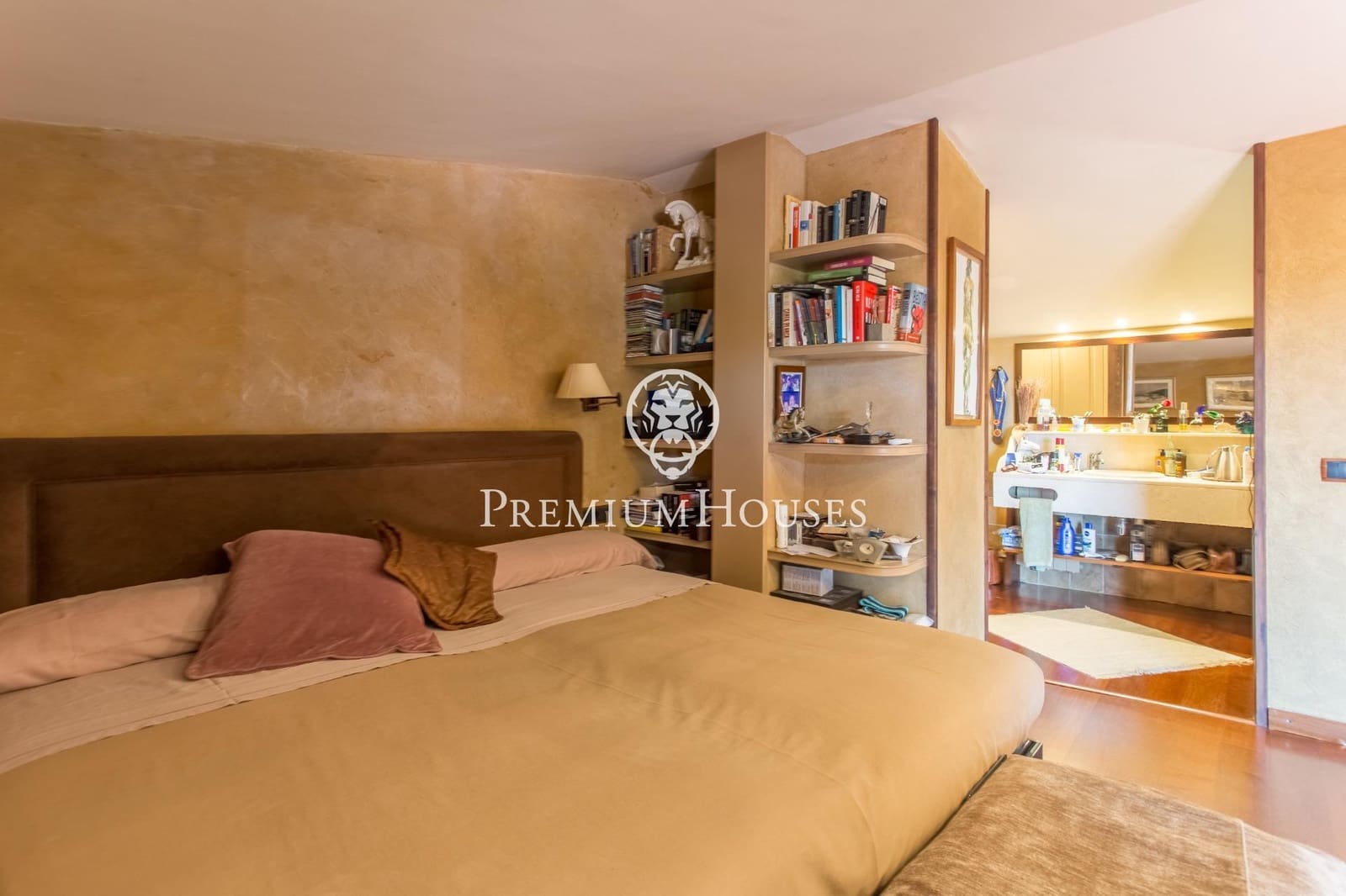 Villa/Maison de 5 chambres à louer à Sant Andreu de Llavaneres avec piscine garage - 4 800 € (Ref: 9243397)