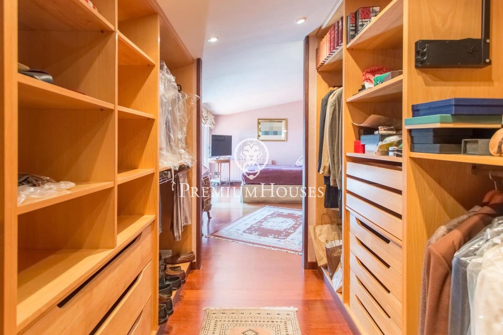 Villa/Maison de 5 chambres à louer à Sant Andreu de Llavaneres avec piscine garage - 4 800 € (Ref: 9243397)