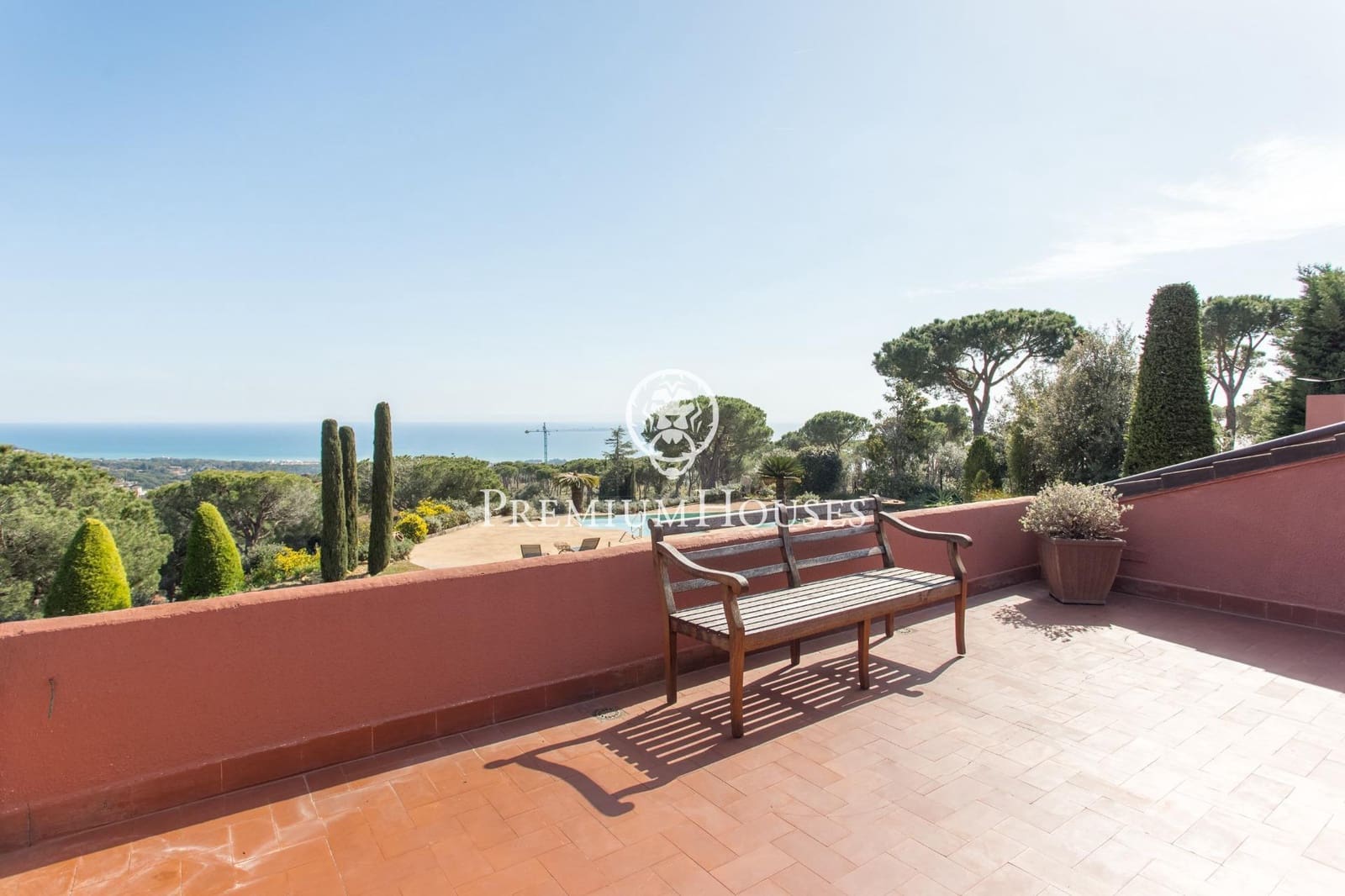 Villa/Maison de 5 chambres à louer à Sant Andreu de Llavaneres avec piscine garage - 4 800 € (Ref: 9243397)