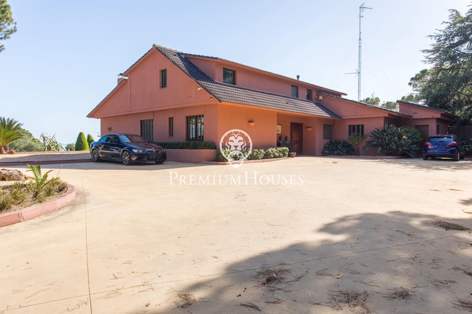 Villa/Maison de 5 chambres à louer à Sant Andreu de Llavaneres avec piscine garage - 4 800 € (Ref: 9243397)