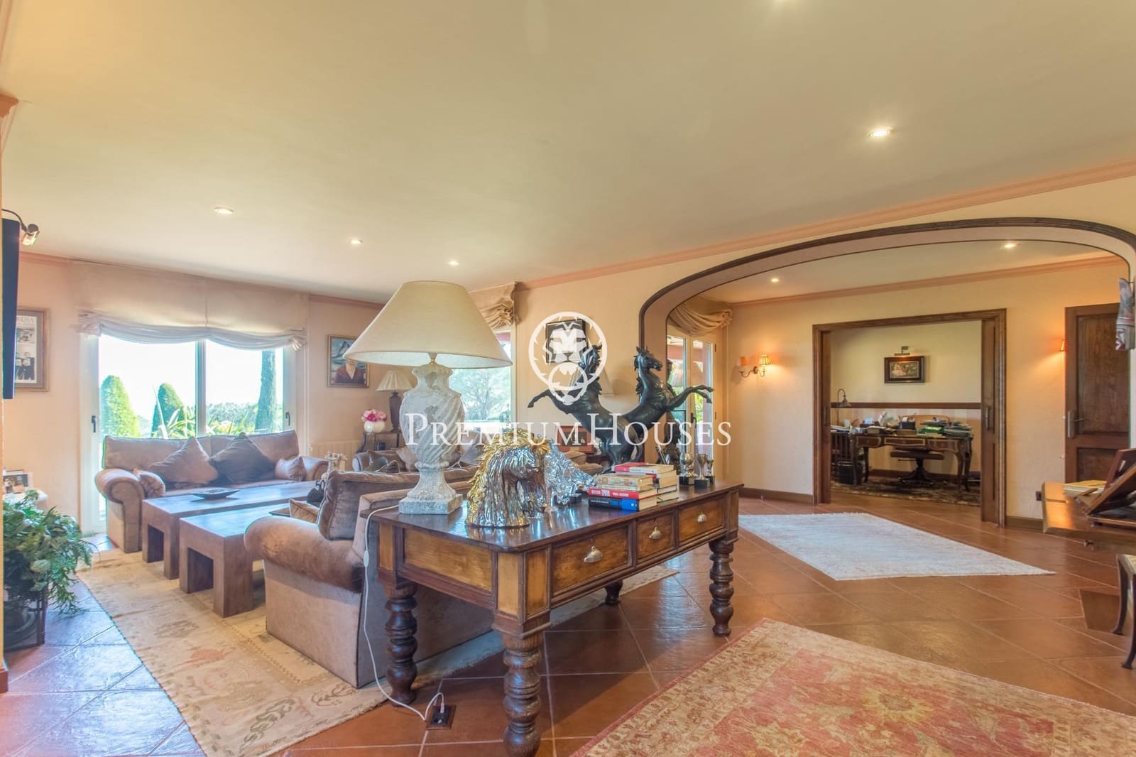 Villa/Maison de 5 chambres à louer à Sant Andreu de Llavaneres avec piscine garage - 4 800 € (Ref: 9243397)