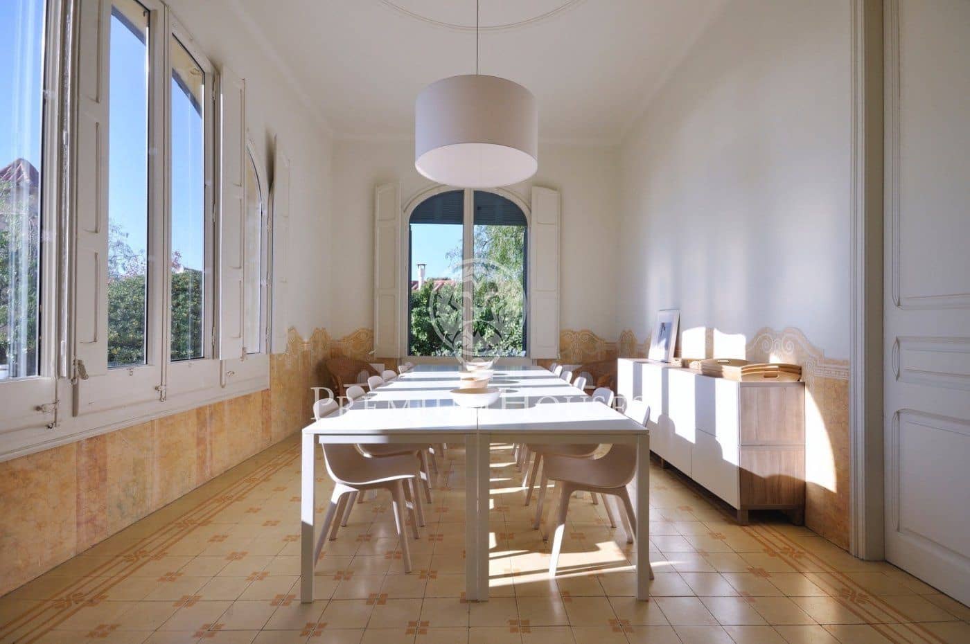 11 soverom Villa til salgs i El Masnou med garasje - € 2 500 000 (Ref: 9247292)