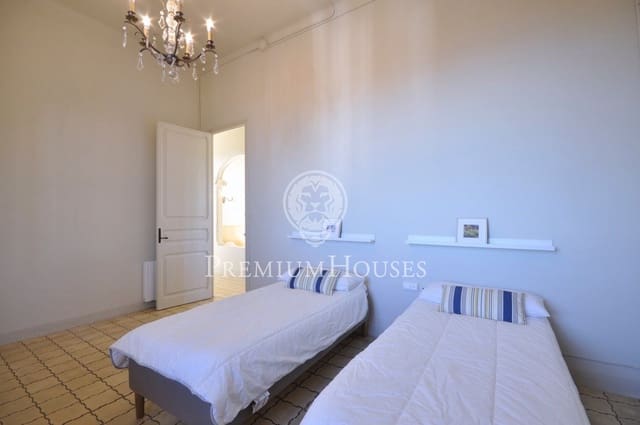 11 soverom Villa til salgs i El Masnou med garasje - € 2 250 000 (Ref: 9247292)