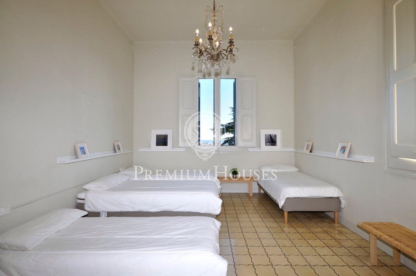 11 soverom Villa til salgs i El Masnou med garasje - € 2 500 000 (Ref: 9247292)