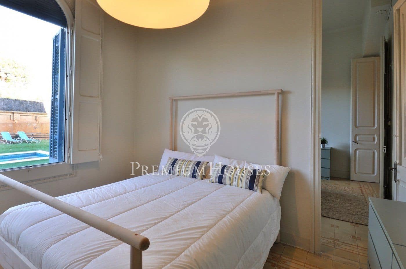 11 soverom Villa til salgs i El Masnou med garasje - € 2 500 000 (Ref: 9247292)