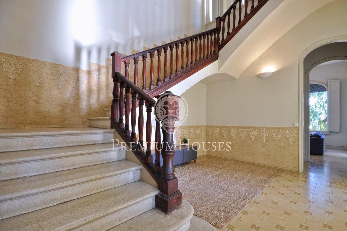 11 soverom Villa til salgs i El Masnou med garasje - € 2 500 000 (Ref: 9247292)