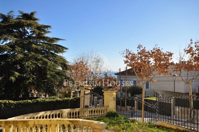 11 chambre Villa/Maison à vendre à El Masnou avec garage - 2 500 000 € (Ref: 9247292)