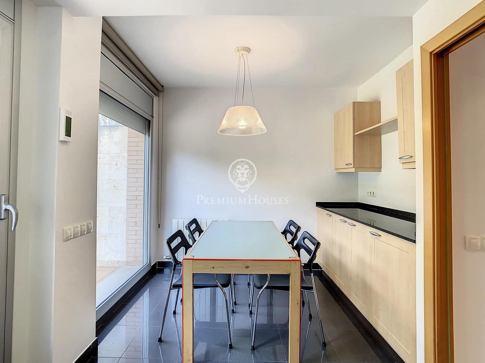 4 soveværelse Rækkehus til salg i Arenys de Munt med swimmingpool - € 720.000 (Ref: 9252423)