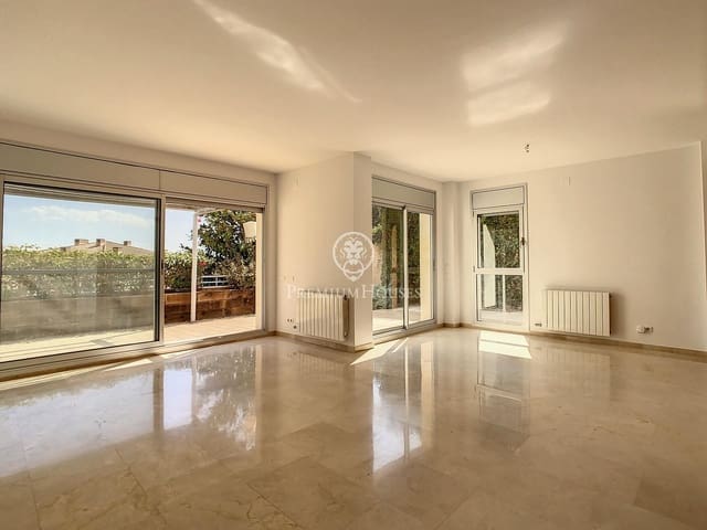 4 slaapkamer Rijtjeshuis te koop in Arenys de Munt met zwembad - € 720.000 (Ref: 9252423)