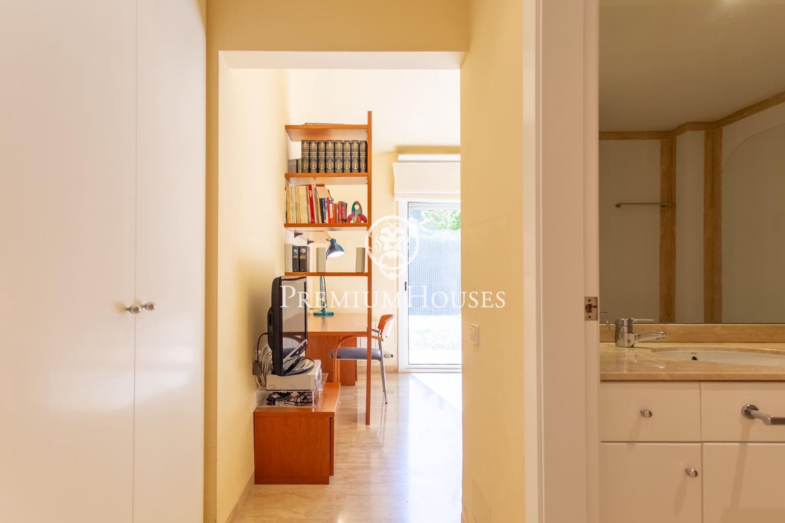 5 soverom Villa til salgs i Sant Andreu de Llavaneres med svømmebasseng garasje - € 1 290 000 (Ref: 9252425)