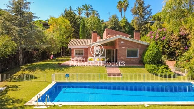 5 soverom Villa til salgs i Sant Andreu de Llavaneres med svømmebasseng garasje - € 1 290 000 (Ref: 9252425)