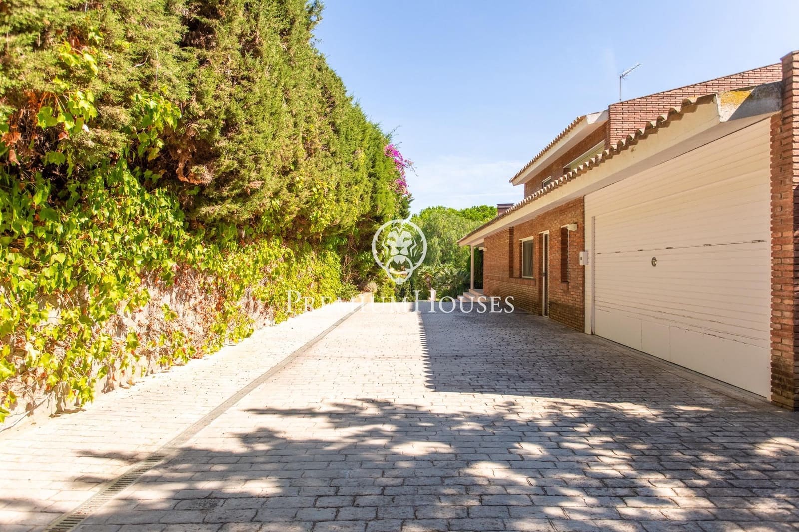 5 soverom Villa til salgs i Sant Andreu de Llavaneres med svømmebasseng garasje - € 1 290 000 (Ref: 9252425)