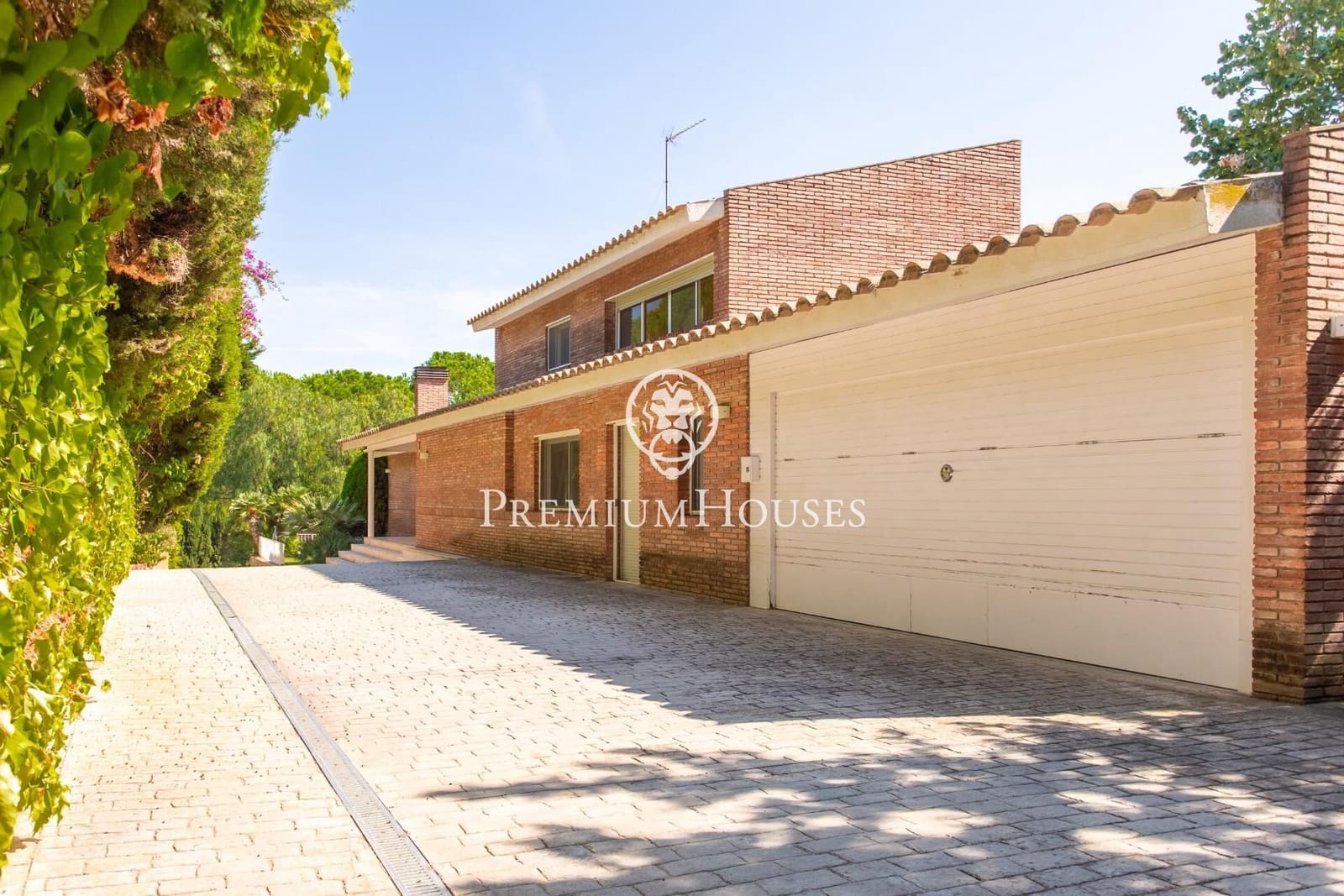 5 soverom Villa til salgs i Sant Andreu de Llavaneres med svømmebasseng garasje - € 1 290 000 (Ref: 9252425)