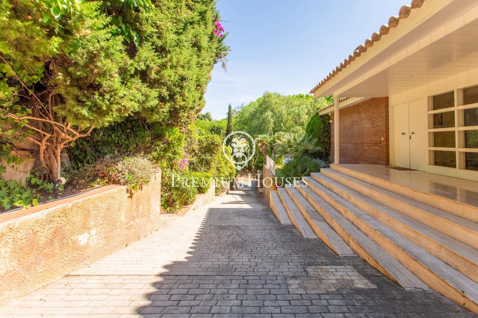 5 soverom Villa til salgs i Sant Andreu de Llavaneres med svømmebasseng garasje - € 1 290 000 (Ref: 9252425)