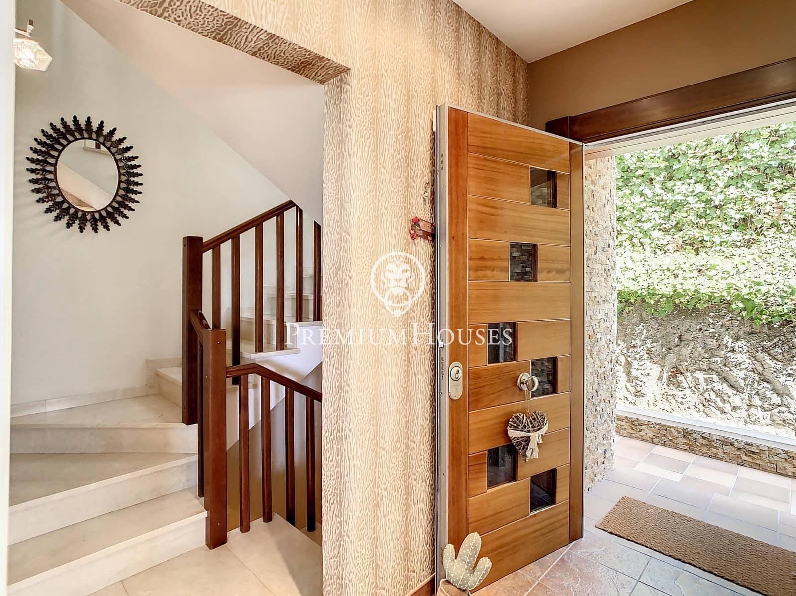 4 soveværelse Villa til salg i Santa Susanna med swimmingpool - € 570.000 (Ref: 9257278)