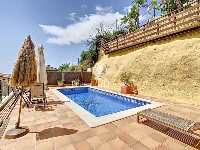 4 bedroom Villa for sale in Santa Susanna with pool - € 570,000 (Ref: 9257278)