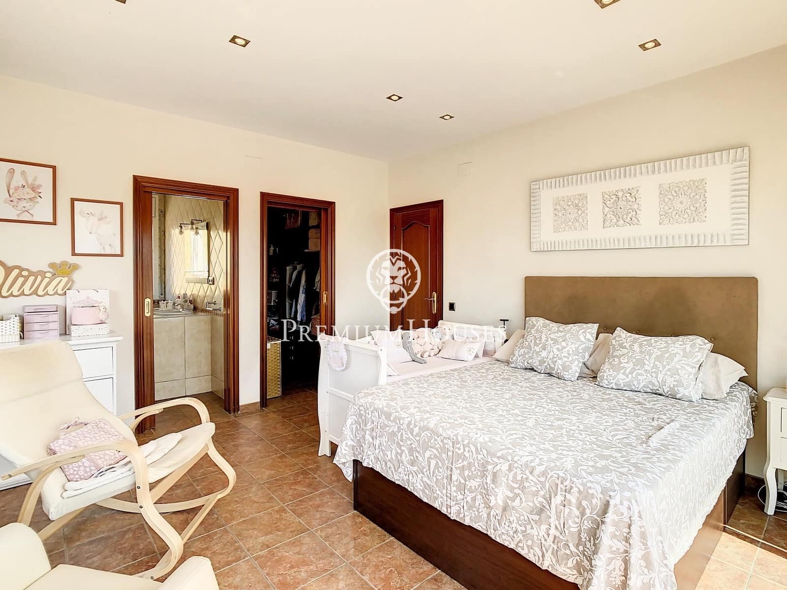 4 soveværelse Villa til salg i Santa Susanna med swimmingpool - € 570.000 (Ref: 9257278)