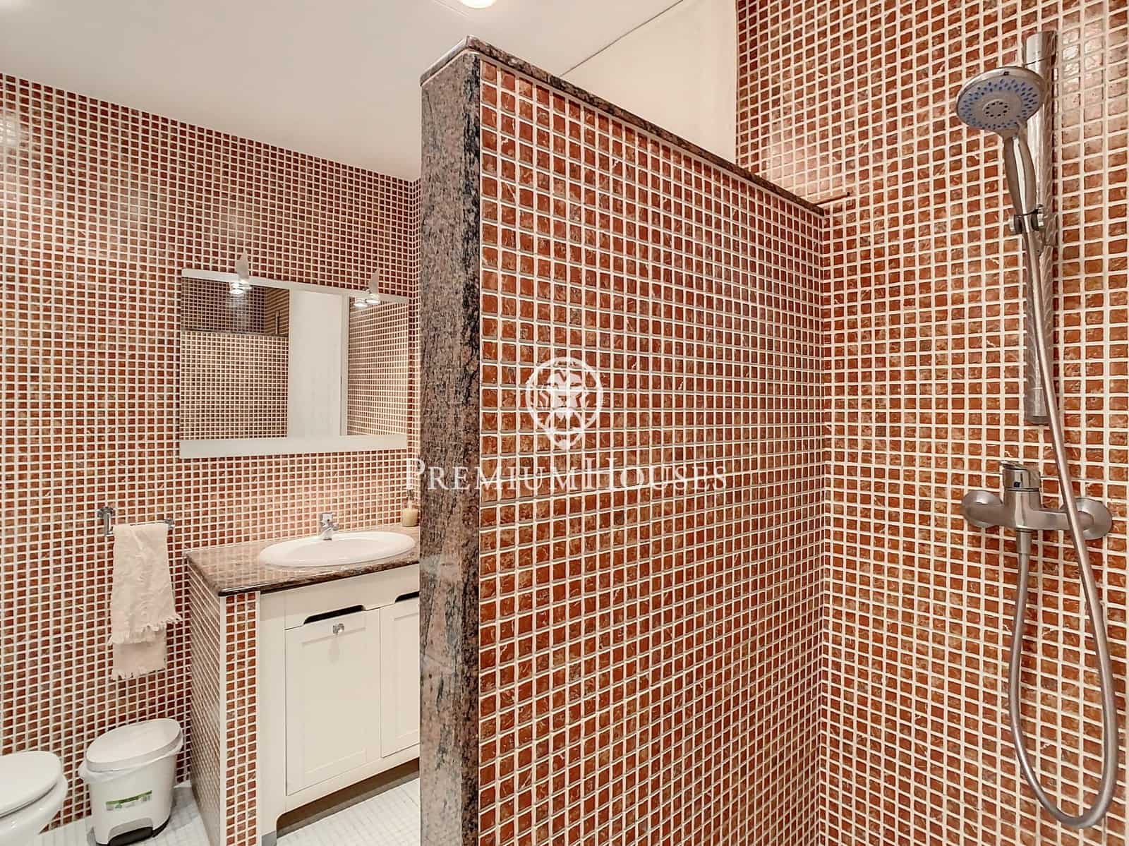 4 soveværelse Villa til salg i Santa Susanna med swimmingpool - € 570.000 (Ref: 9257278)