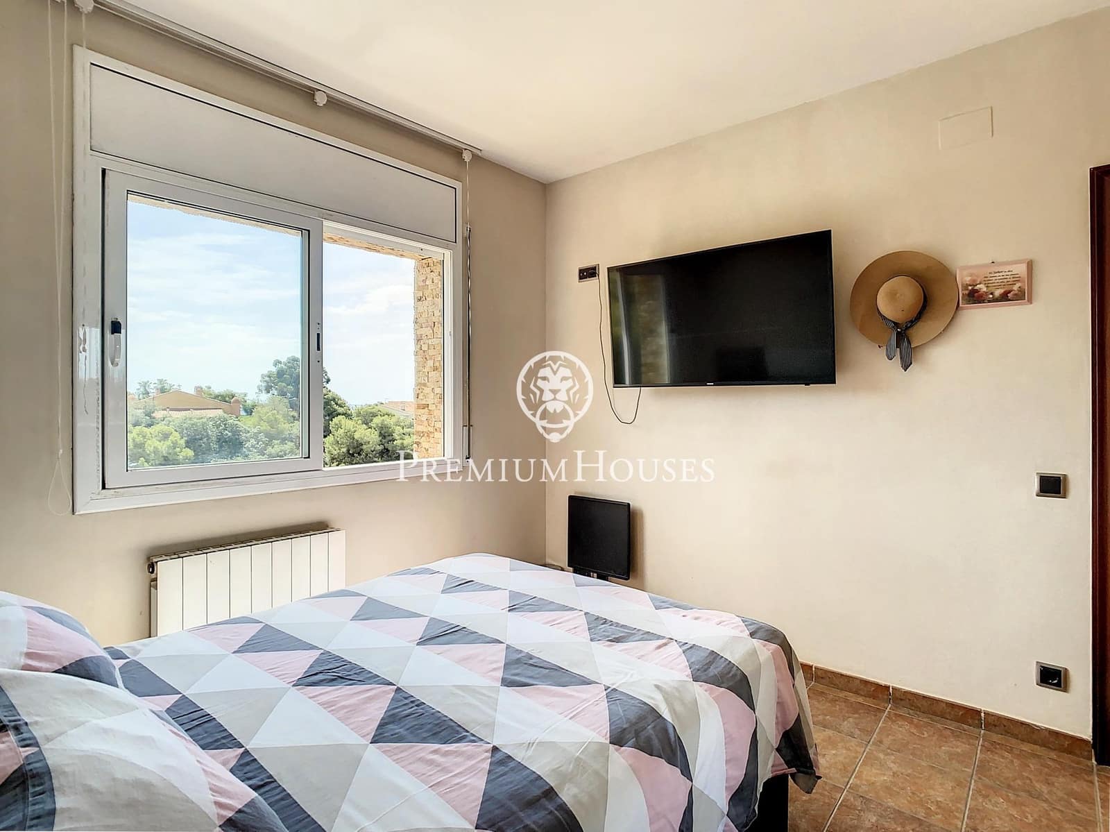 4 soveværelse Villa til salg i Santa Susanna med swimmingpool - € 570.000 (Ref: 9257278)