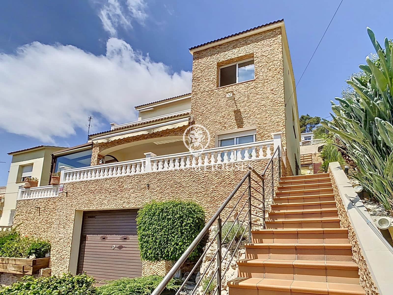 4 soveværelse Villa til salg i Santa Susanna med swimmingpool - € 570.000 (Ref: 9257278)