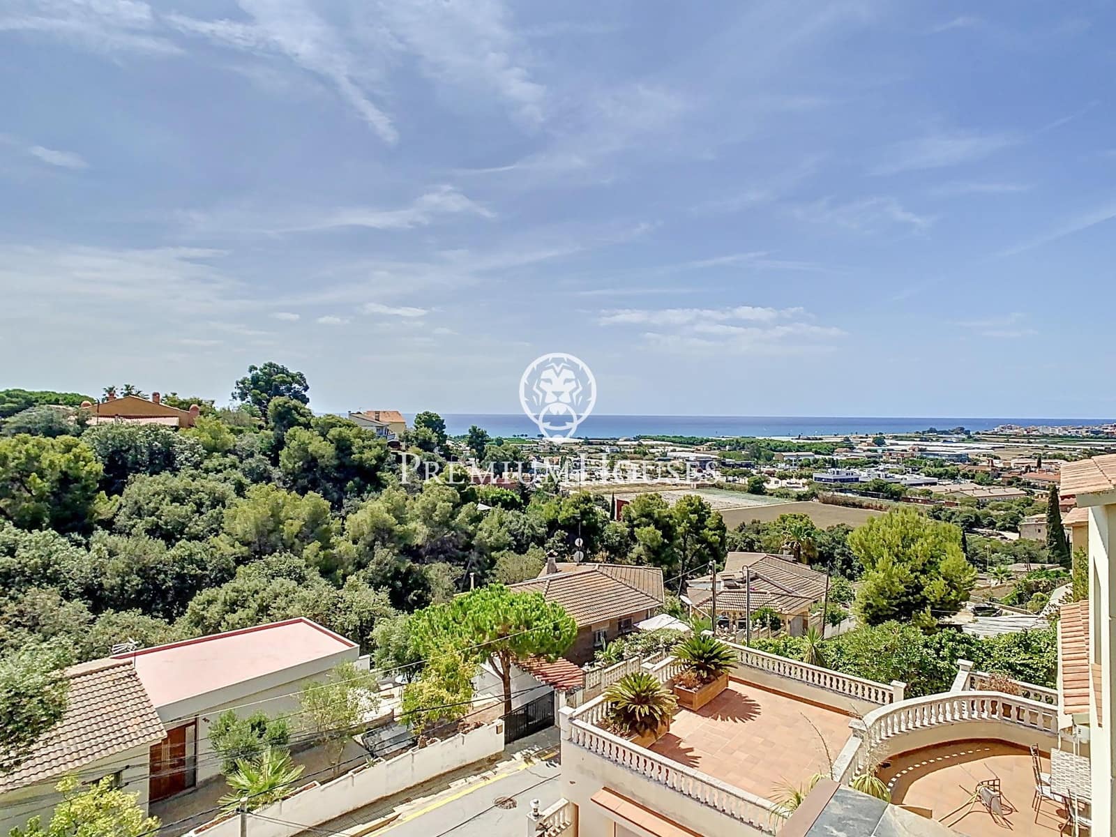 4 soveværelse Villa til salg i Santa Susanna med swimmingpool - € 570.000 (Ref: 9257278)