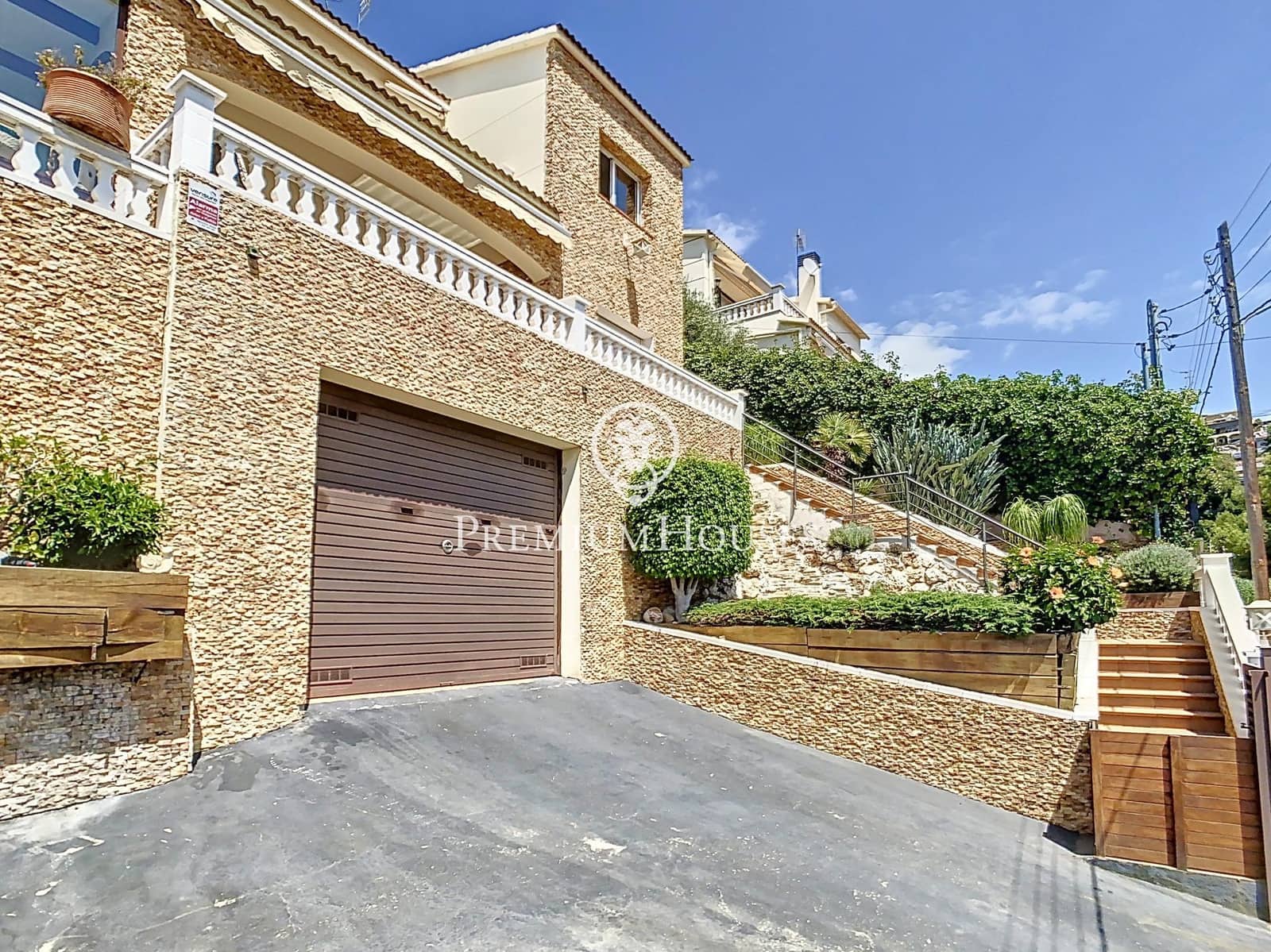 4 soveværelse Villa til salg i Santa Susanna med swimmingpool - € 570.000 (Ref: 9257278)