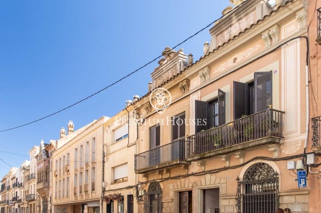 5 bedroom Townhouse for sale in Mataró with garage - € 1,300,000 (Ref: 9264495)