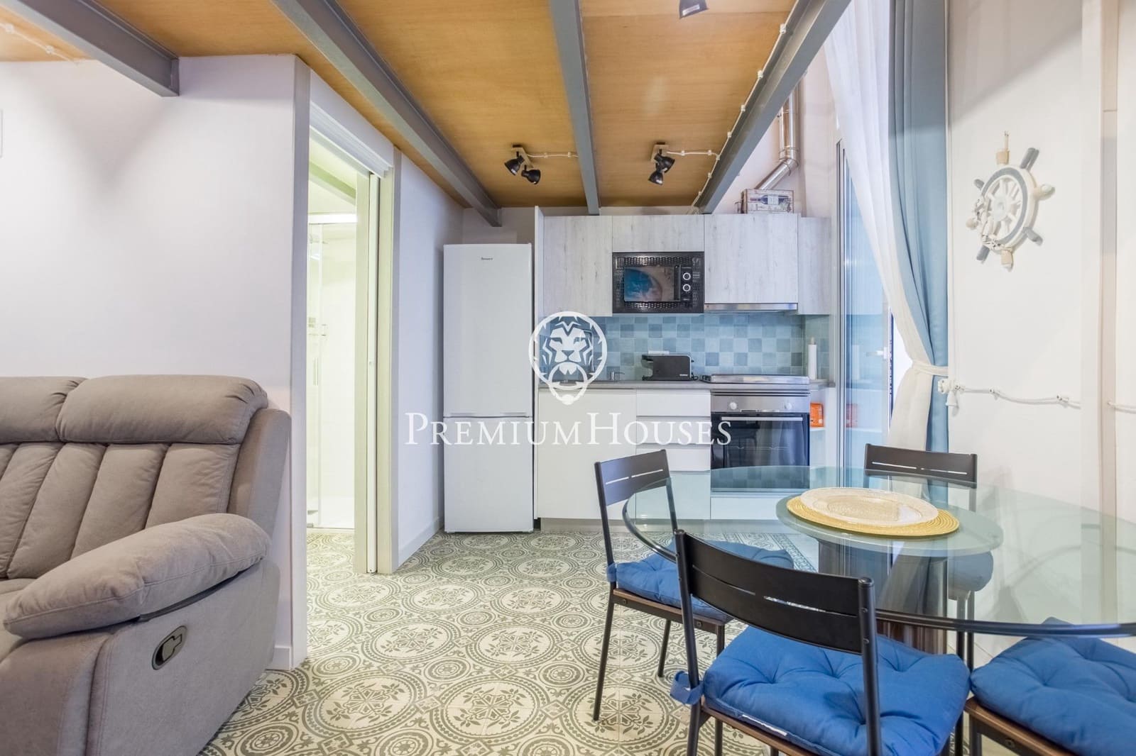 6 soveværelse Erhverv til salg i Canet de Mar - € 720.000 (Ref: 9264496)