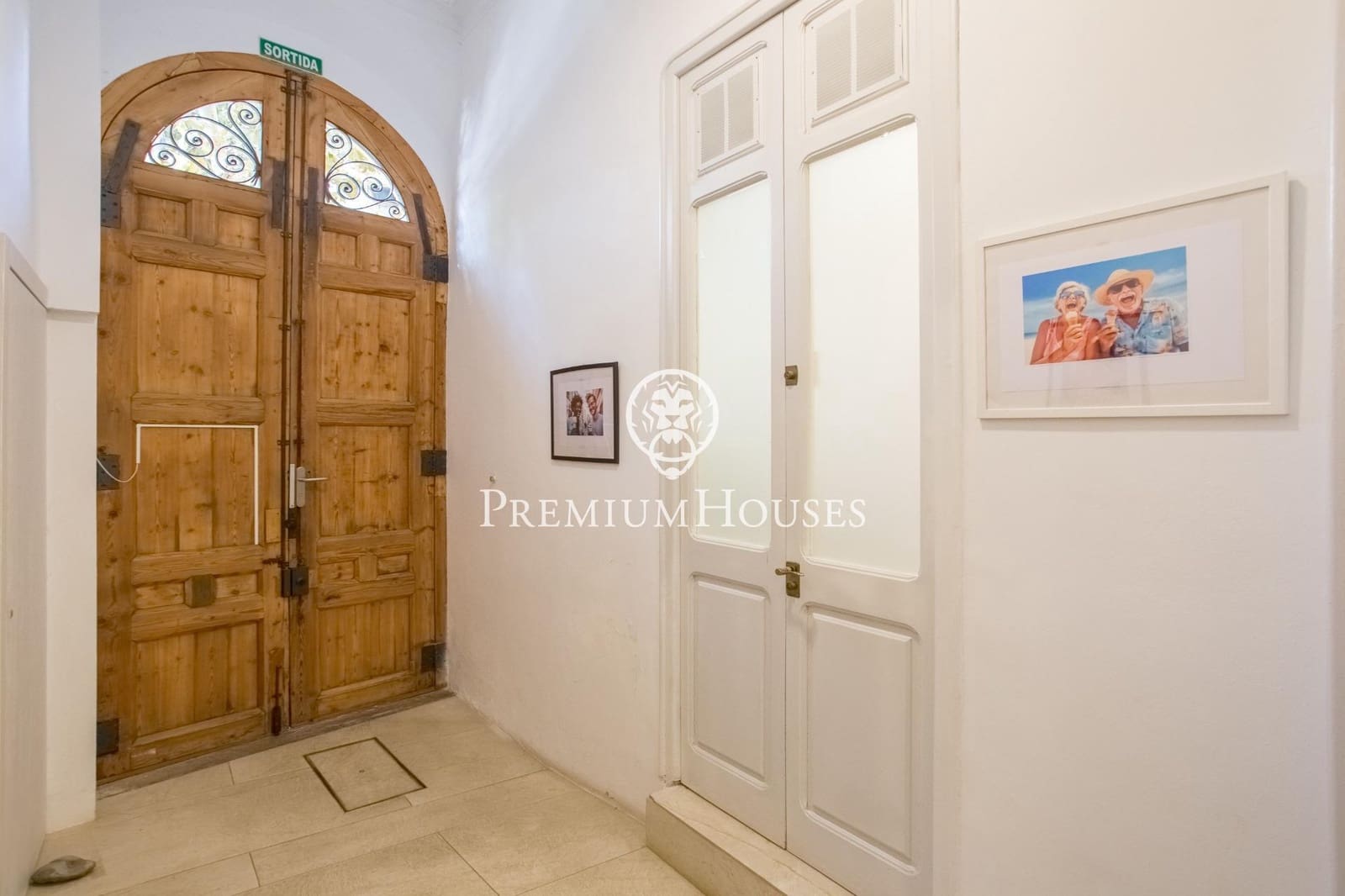 6 soveværelse Erhverv til salg i Canet de Mar - € 720.000 (Ref: 9264496)