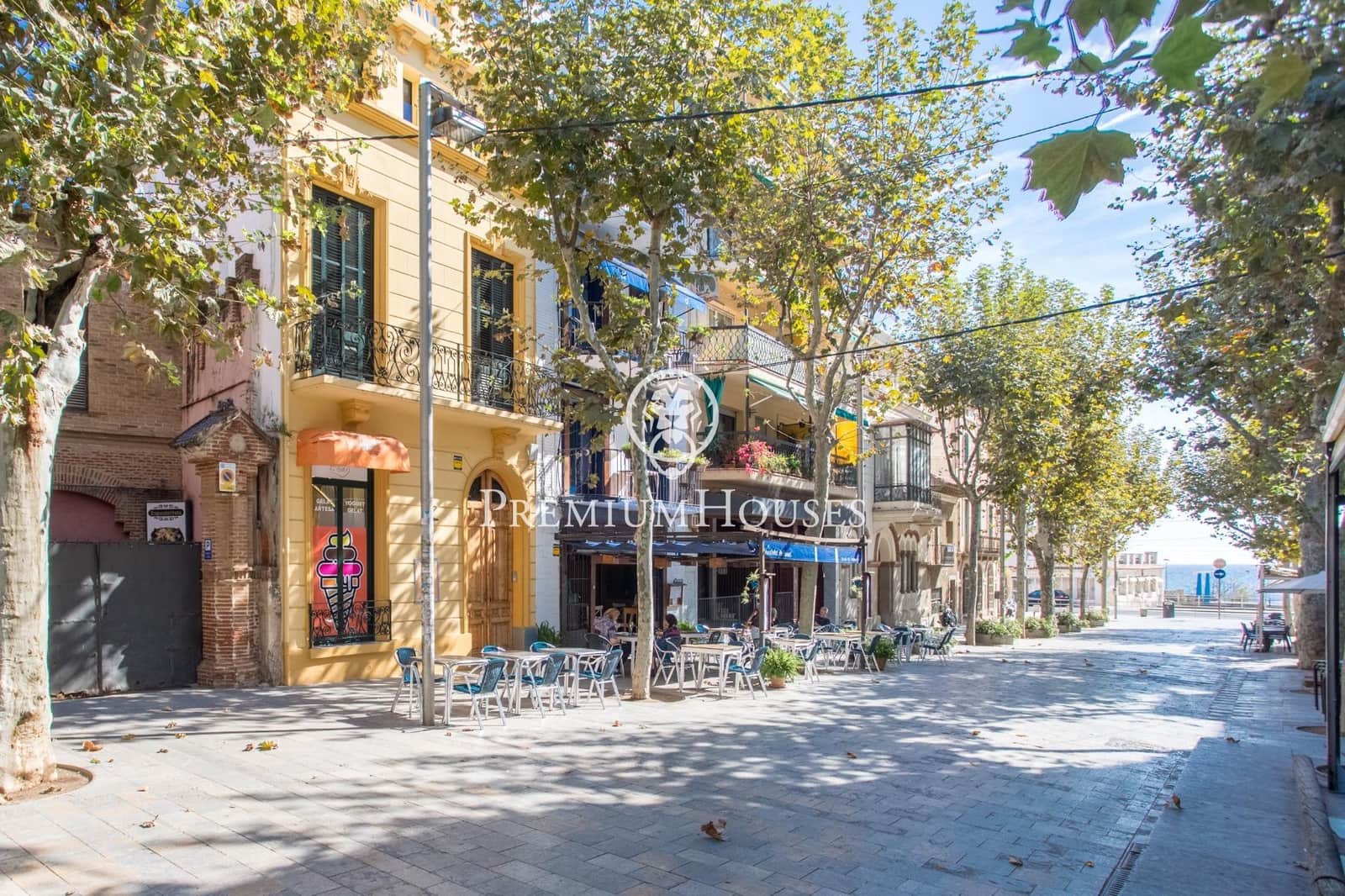 6 soveværelse Erhverv til salg i Canet de Mar - € 720.000 (Ref: 9264496)