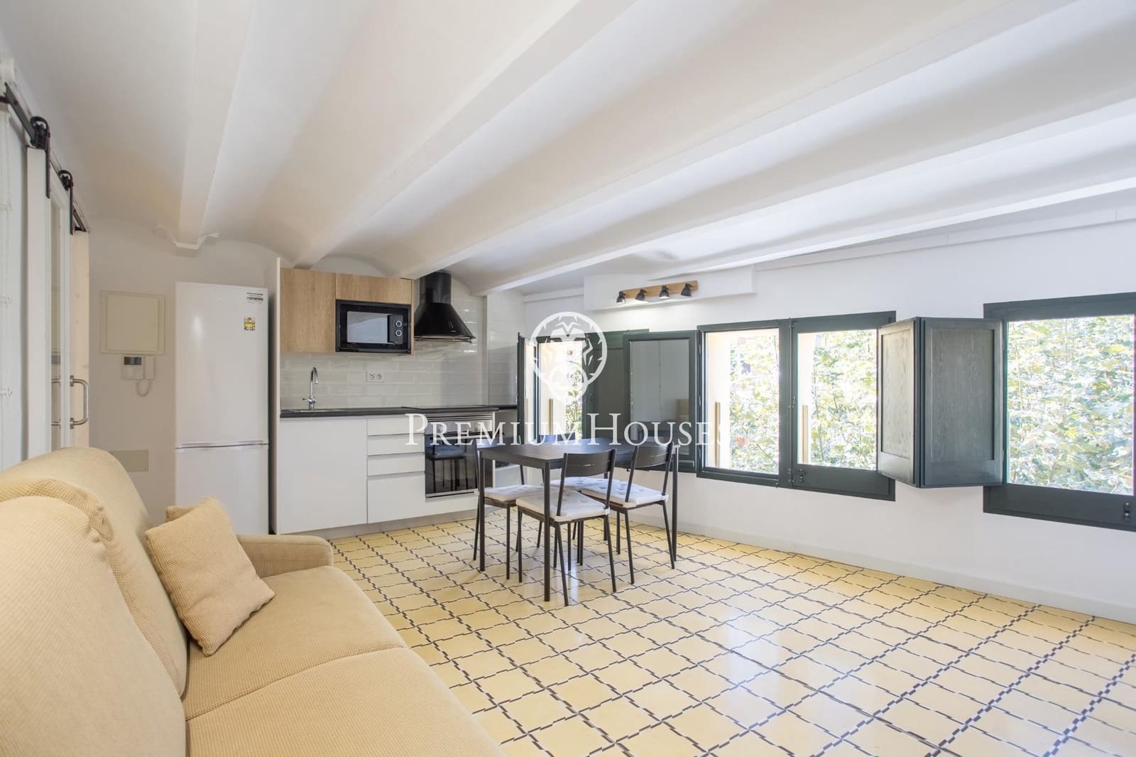 6 soveværelse Erhverv til salg i Canet de Mar - € 720.000 (Ref: 9264496)