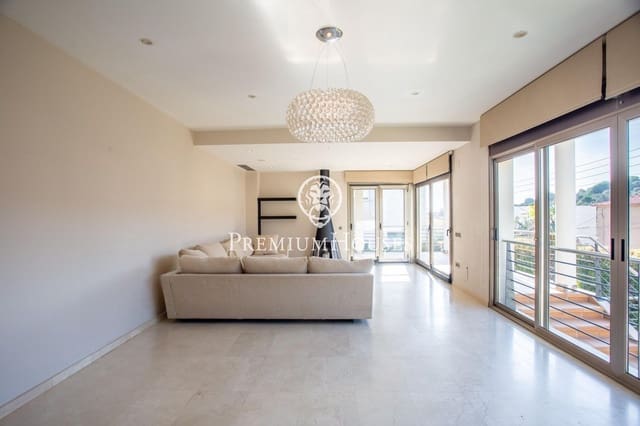 7 slaapkamer Villa te koop in Alella met zwembad garage - € 1.200.000 (Ref: 9269717)