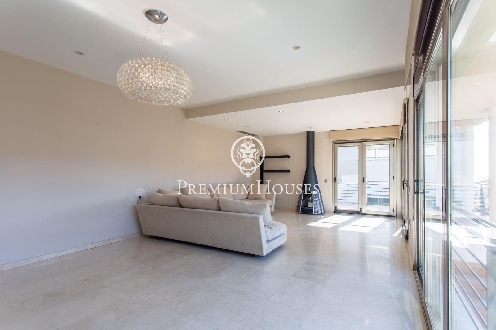 7 bedroom Villa for sale in Alella with pool garage - € 1,200,000 (Ref: 9269717)