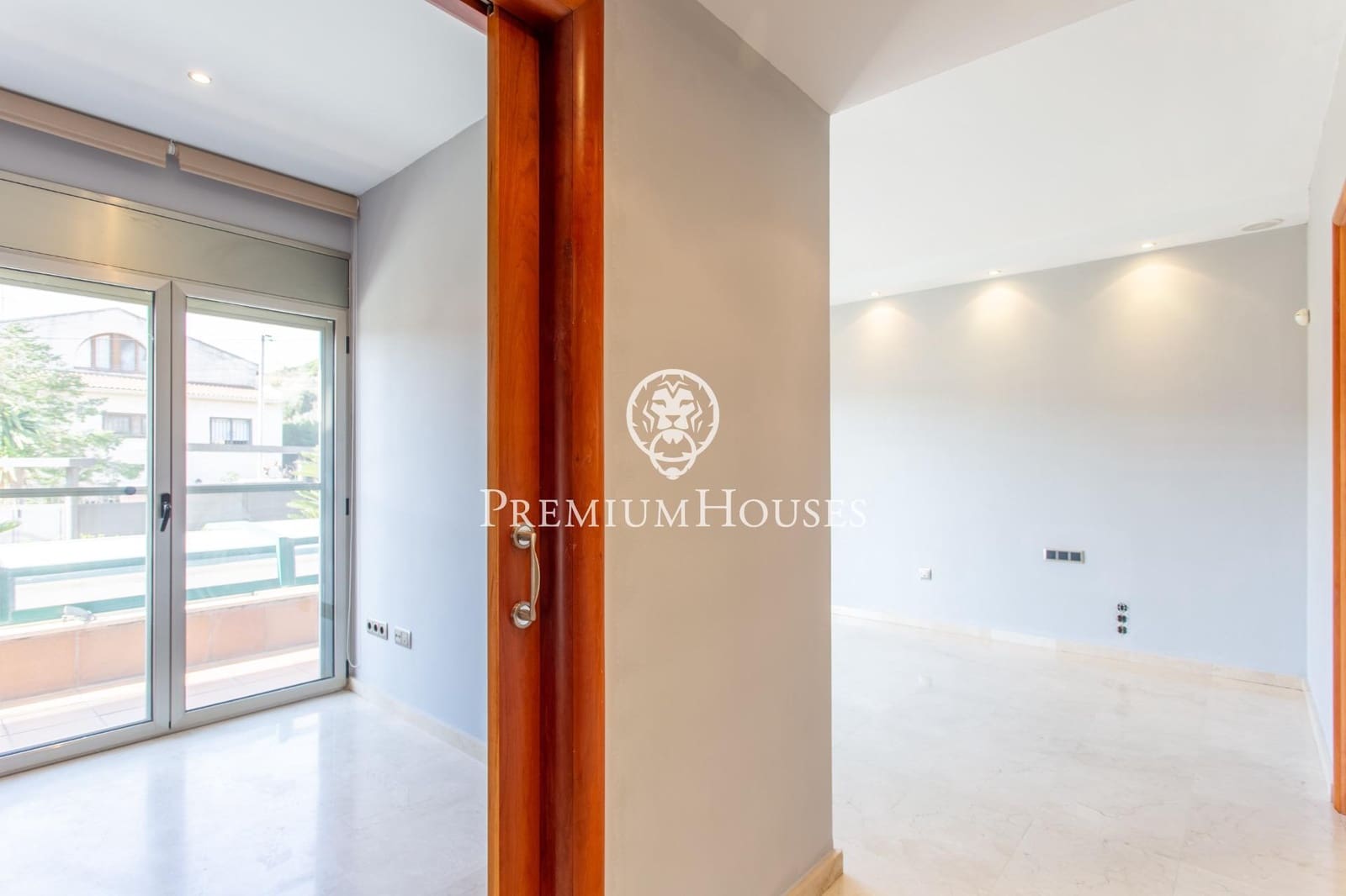 7 bedroom Villa for sale in Alella with pool garage - € 1,200,000 (Ref: 9269717)