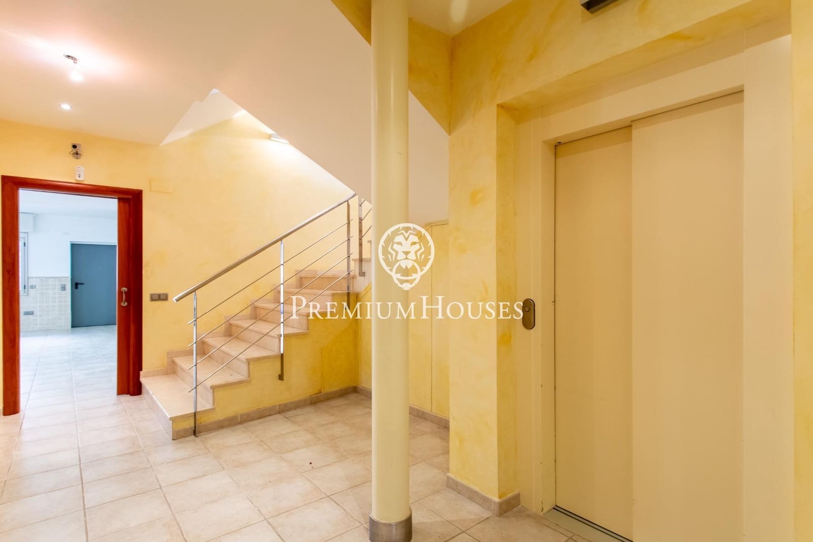 7 bedroom Villa for sale in Alella with pool garage - € 1,200,000 (Ref: 9269717)