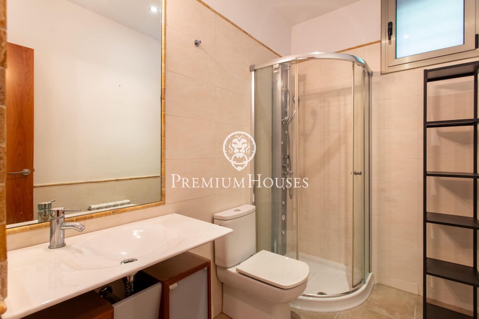 7 bedroom Villa for sale in Alella with pool garage - € 1,200,000 (Ref: 9269717)