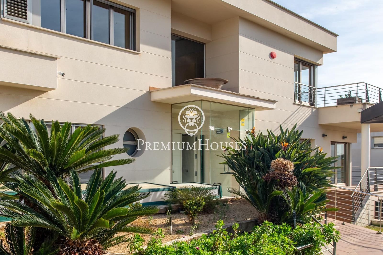 7 bedroom Villa for sale in Alella with pool garage - € 1,200,000 (Ref: 9269717)