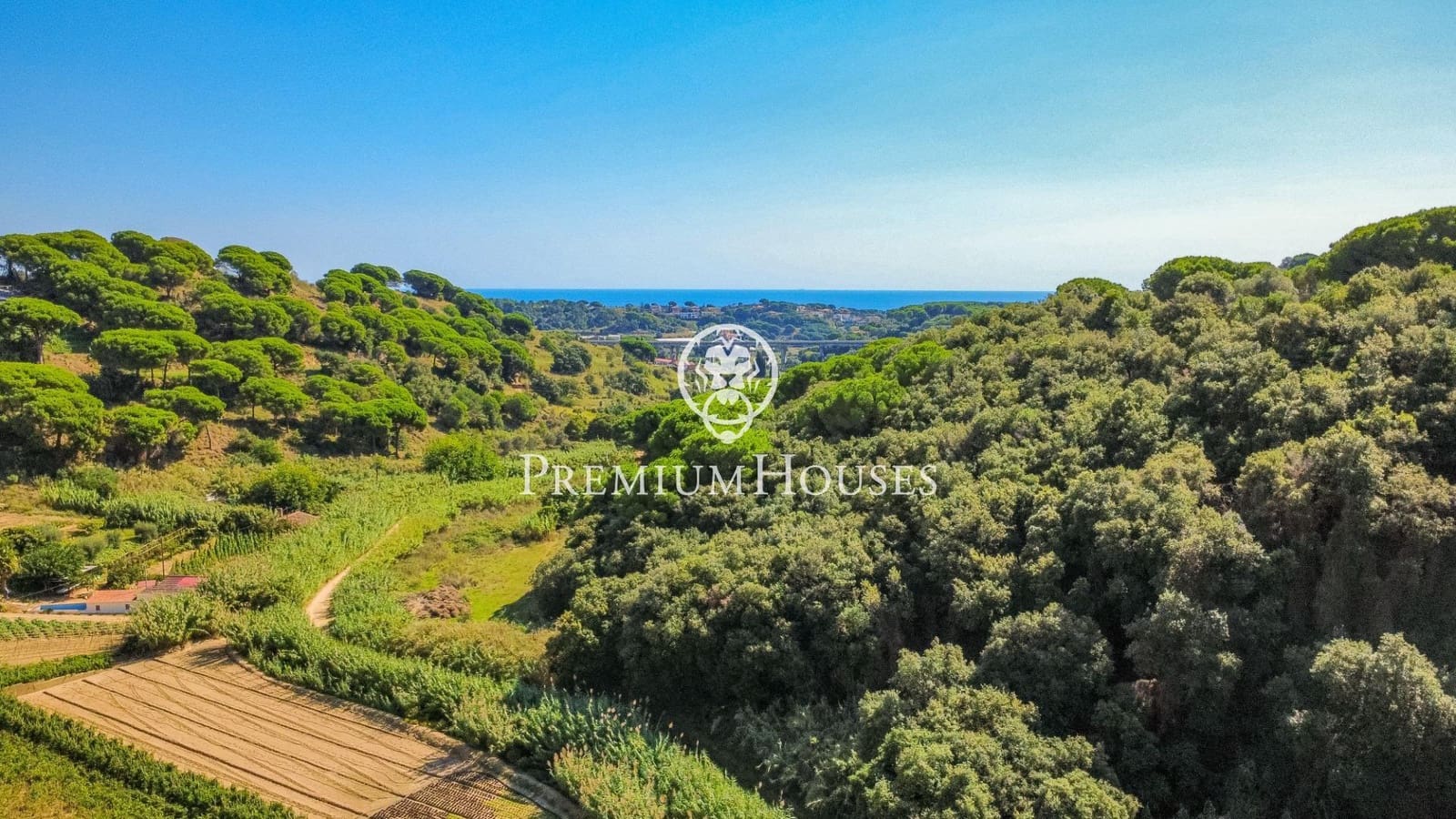 4 soveværelse Villa til leje i Calella med swimmingpool garage - € 2.500 (Ref: 9276321)